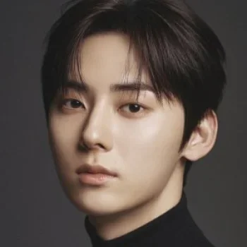 Hwang Min-hyun