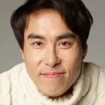Min Moo-je