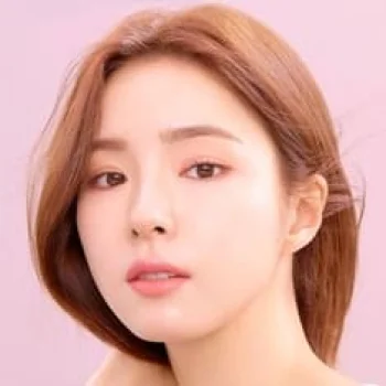 Shin Se-kyung