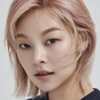 Song Hae-na